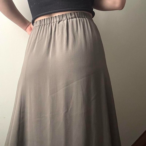 Eileen Fisher grey silk midi skirt - Picture 6 of 8